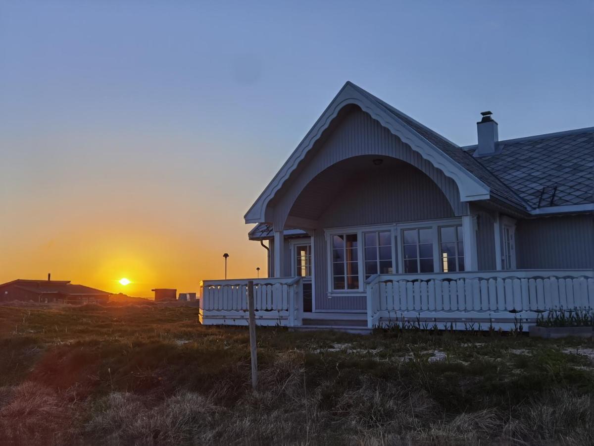 Banpim Beachside Lofoten Lodge *